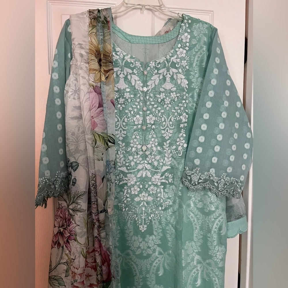 Pakistani Designer MaRIA B Embroidered Teal with Floral silk duppta